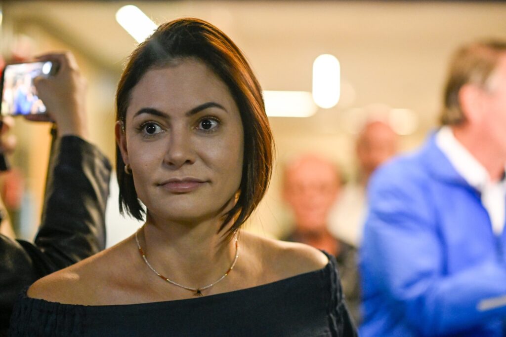michelle-chega-a-pf-para-segunda-visita-a-bolsonaro-na-prisao