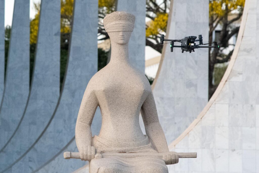 fora-do-stf-ha-14-anos,-ex-ministra-renova-passaporte-diplomatico