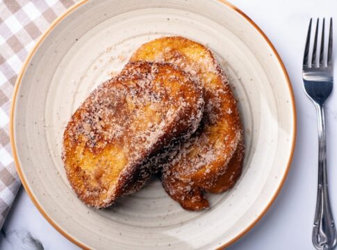 rabanada-na-air-fryer:-teste-a-receita-crocante-e-que-nao-faz-bagunca