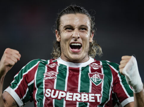 fluminense-domina,-goleia-sao-paulo-e-toma-5o-lugar-do-botafogo