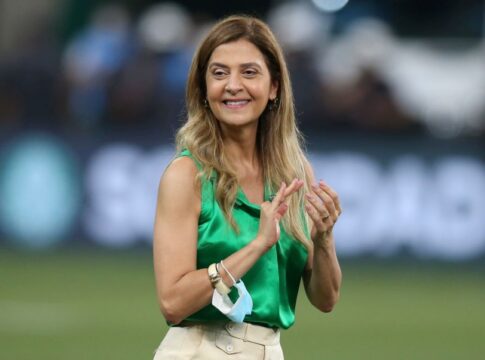 leila-pereira-recepciona-time-do-palmeiras-em-lima-antes-de-final