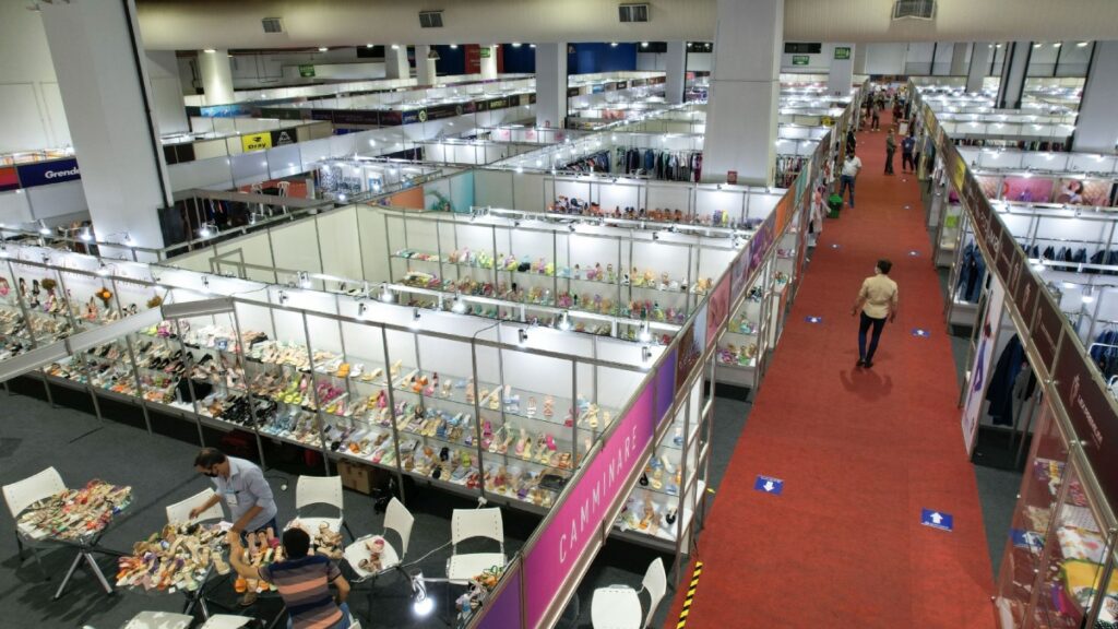 ibge:-no-trimestre,-desemprego-fica-em-5,4%,-na-menor-taxa-da-historia