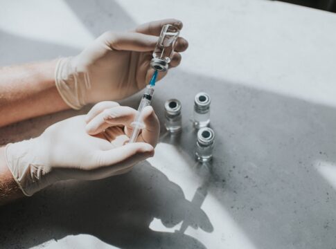 anvisa-apreende-lote-falso-de-botox-e-veta-divulgacao-de-manipulados