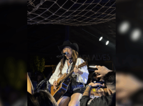 quem-e-a-cantora-sertaneja-que-sofreu-acidente-de-onibus-em-sp