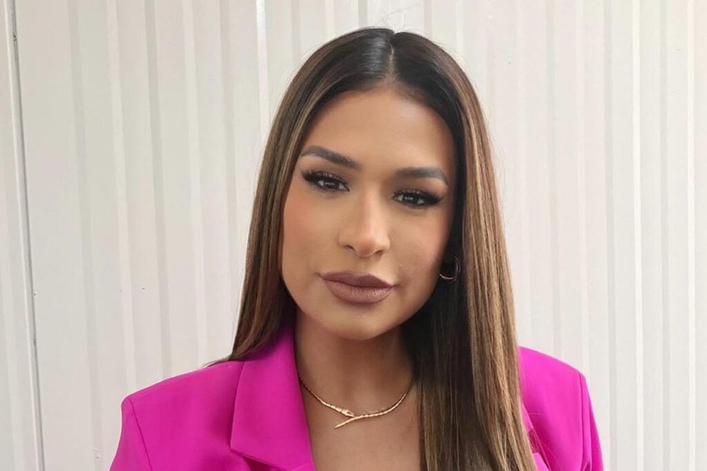 simone-mendes-faz-forte-desabafo-sobre-o-pai:-“indigente”