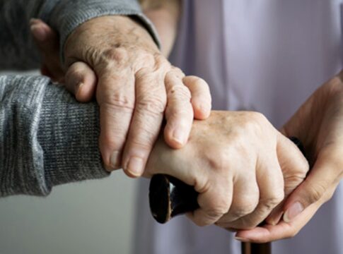 justica-nega-adicional-de-insalubridade-a-cuidador-de-idosos