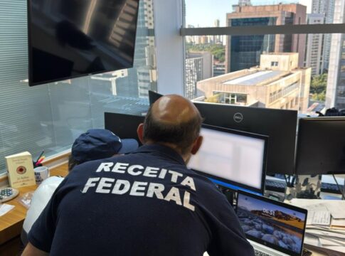 black-friday:-como-nao-cair-no-golpe-da-compra-presa-na-alfandega