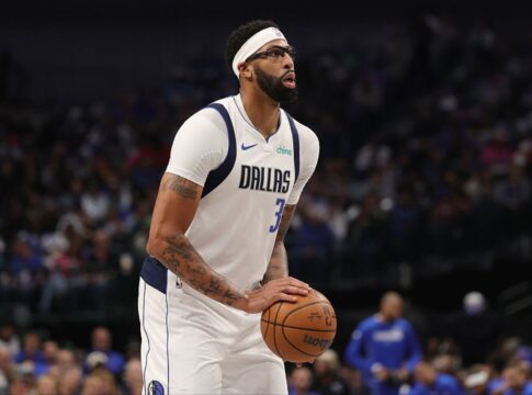 nba:-apos-um-mes,-anthony-davis-pode-voltar-de-lesao-contra-lakers