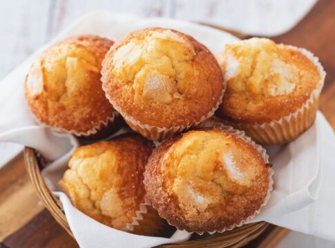 bolinho-de-creme-de-leite-macio:-receita-rapida-que-derrete-na-boca