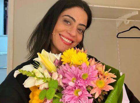 boicotada-por-bolsonaristas,-peca-de-carol-castro-tem-ingressos-esgotados