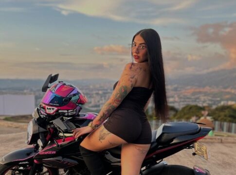 apos-“pressagio”,-influenciadora-de-25-anos-morre-ao-bater-em-caminhao