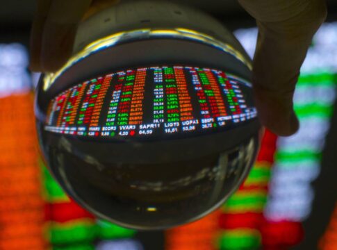 bolsa-sem-freio?-ibovespa-tem-mes-de-recordes-e-ja-mira-160-mil-pontos