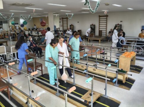 lucy-montoro:-referencia-em-reabilitacao-ve-pacientes-virarem-funcionarios