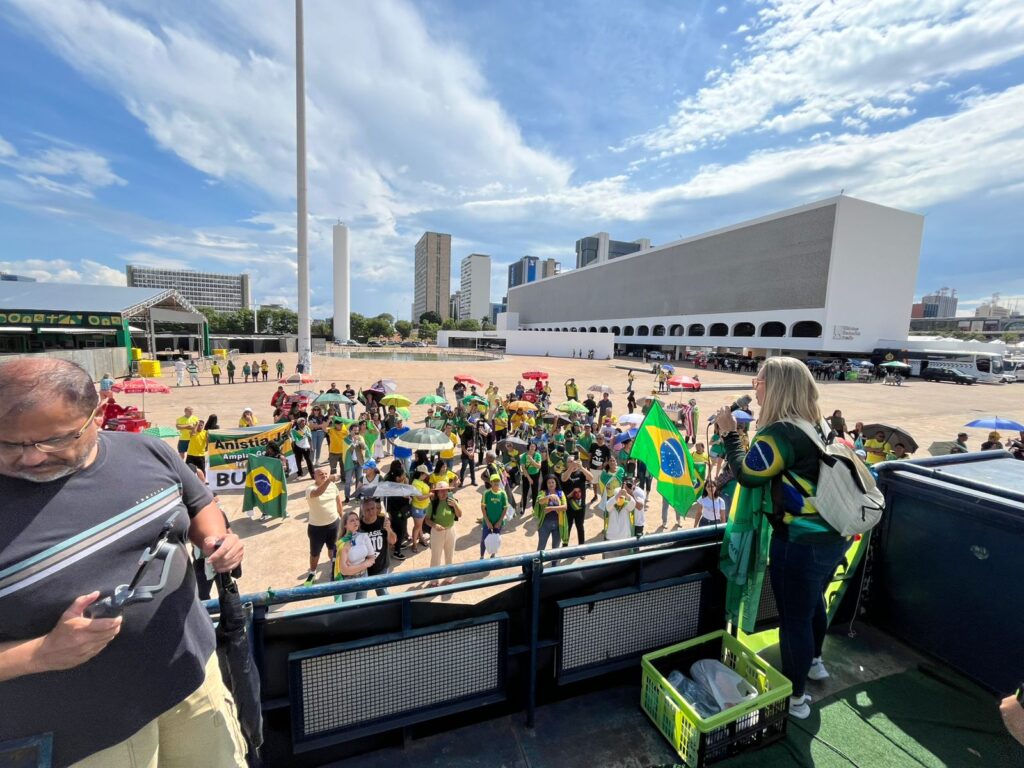 ato-pro-bolsonaro-esvazia-em-brasilia-e-mira-anistia-ao-8-de-janeiro