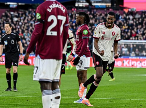 liverpool-despacha-west-ham-e-volta-a-vencer;-paqueta-e-expulso