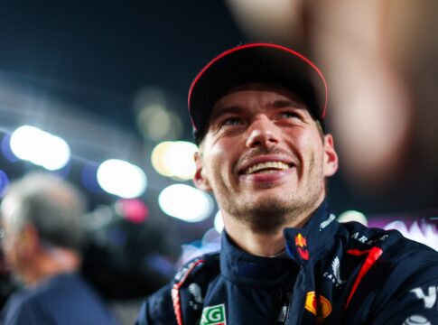 f1:-mclaren-erra-estrategia-e-max-verstappen-vence-gp-do-catar
