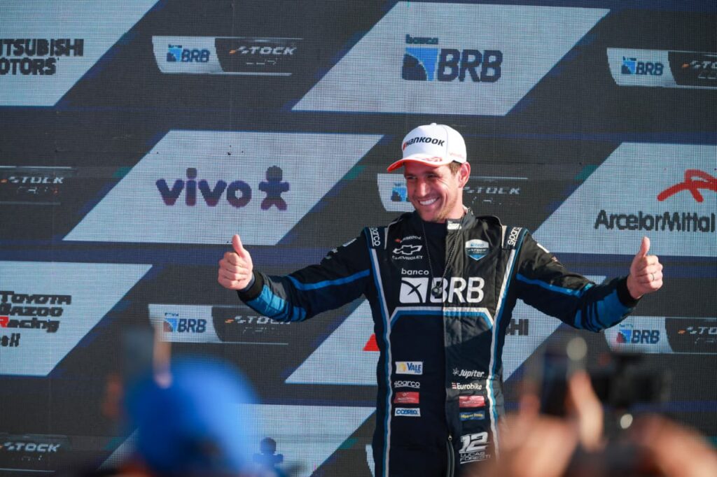 brasiliense,-lucas-foresti-celebra-podio-na-reinauguracao-do-autodromo