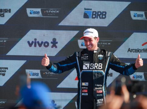brasiliense,-lucas-foresti-celebra-podio-na-reinauguracao-do-autodromo