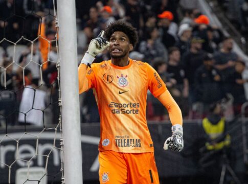 goleiro-de-selecao!-hugo-viraliza-apos-bela-defesa-contra-o-botafogo