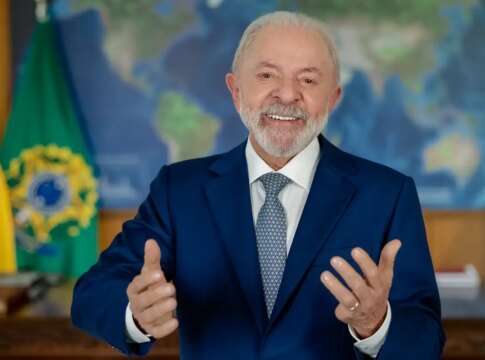 isencao-do-ir-injeta-r$-28-bilhoes-na-economia,-diz-lula