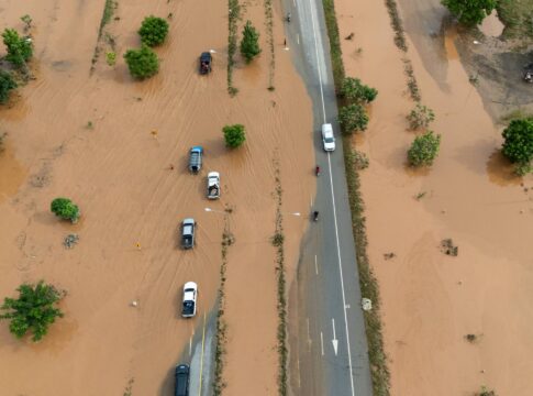 chega-a-mais-de-900-numero-de-mortes-em-inundacoes-no-sudeste-asiatico