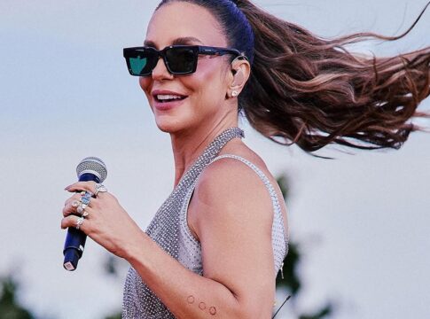 solteira,-ivete-causa-em-primeiro-show-apos-separacao:-“fogo-no-cu”