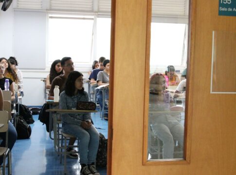 fuvest-divulga-lista-de-aprovados-e-locais-de-provas-para-2a-fase