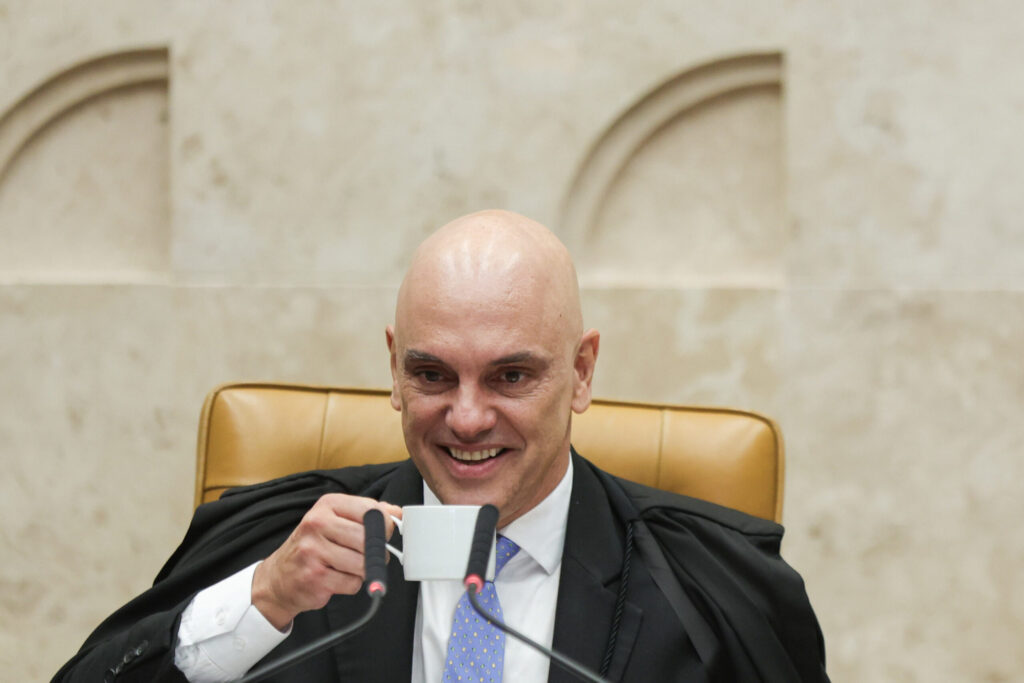 moraes-cita-flavio-e-eduardo-ao-condenar-“patriota”-a-14-anos-de-cana