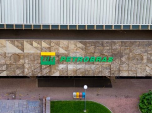 querosene-de-aviacao-sobe-3,8%-em-dezembro,-diz-petrobras