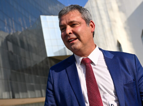 lider-do-pt-celebra-ato-bolsonarista-esvaziado:-“democracia-venceu”