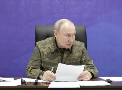 putin-diz-ter-assumido-controle-de-cidades-chave-da-ucrania