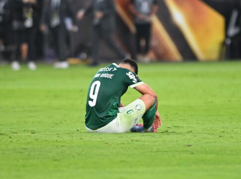 “derrota-muito-dolorosa”,-diz-vitor-roque-apos-perder-libertadores