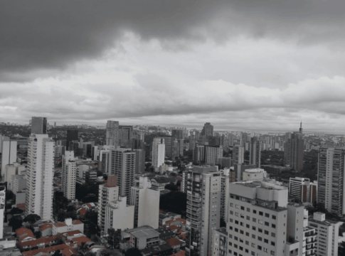 cidade-de-sp-esta-em-estado-de-atencao-para-alagamentos-nesta-terca