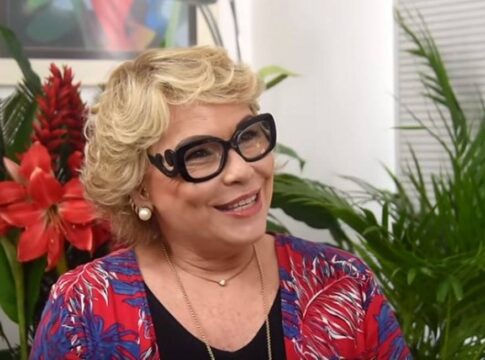 apos-critica-a-michelle,-ex-de-bolsonaro-comemora-“uniao”-dos-filhos