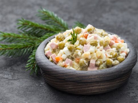 salada-de-maionese-cremosa:-do-churrasco-de-domingo-ao-jantar-de-natal