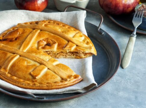 faca-uma-torta-de-atum-facil-e-bem-cremosa-sem-sujeira-na-cozinha