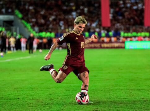 na-reta-final-do-ano,-soteldo-marca-primeiro-gol-em-2025