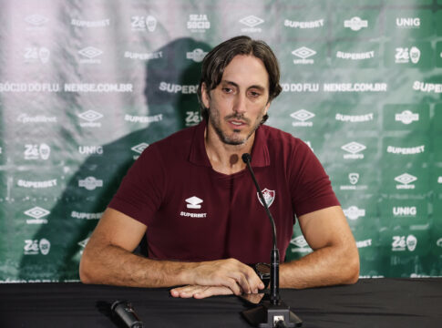 zubeldia-exalta-vitoria-como-visitante-e-elogia-atuacao-de-soteldo