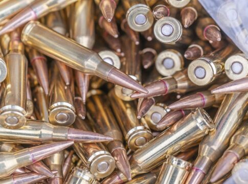 ladroes-roubam-carga-de-20-mil-municoes-do-exercito-alemao