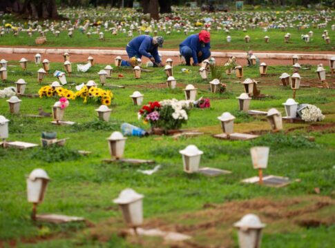 pr:-vereador-propoe-sepultamento-de-animais-domesticos-em-cemiterios