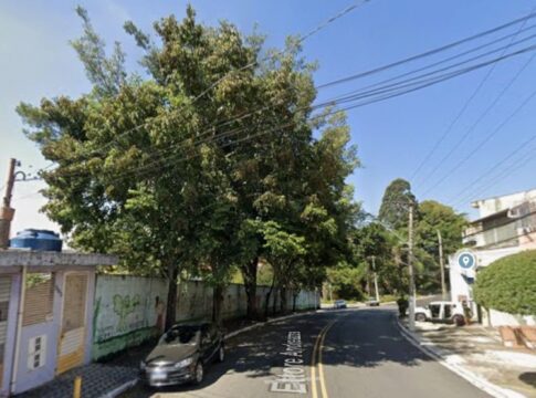 mulher-tem-perna-amputada-apos-ser-atropelada-por-van-na-zona-leste