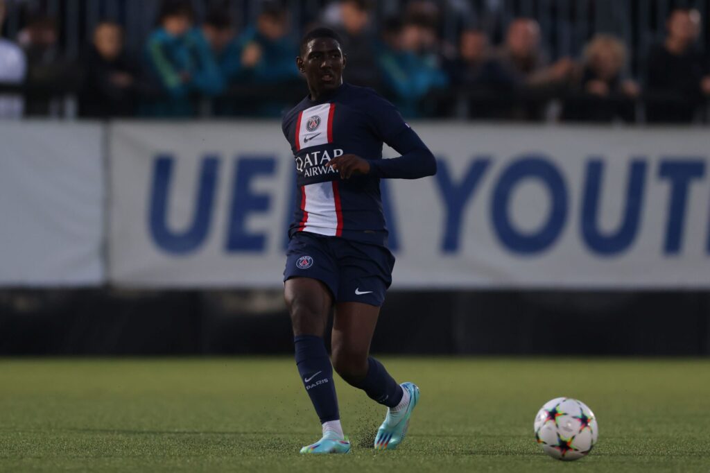 promessa-do-psg-pode-se-aposentar-aos-21-anos-apos-sumir-dos-campos