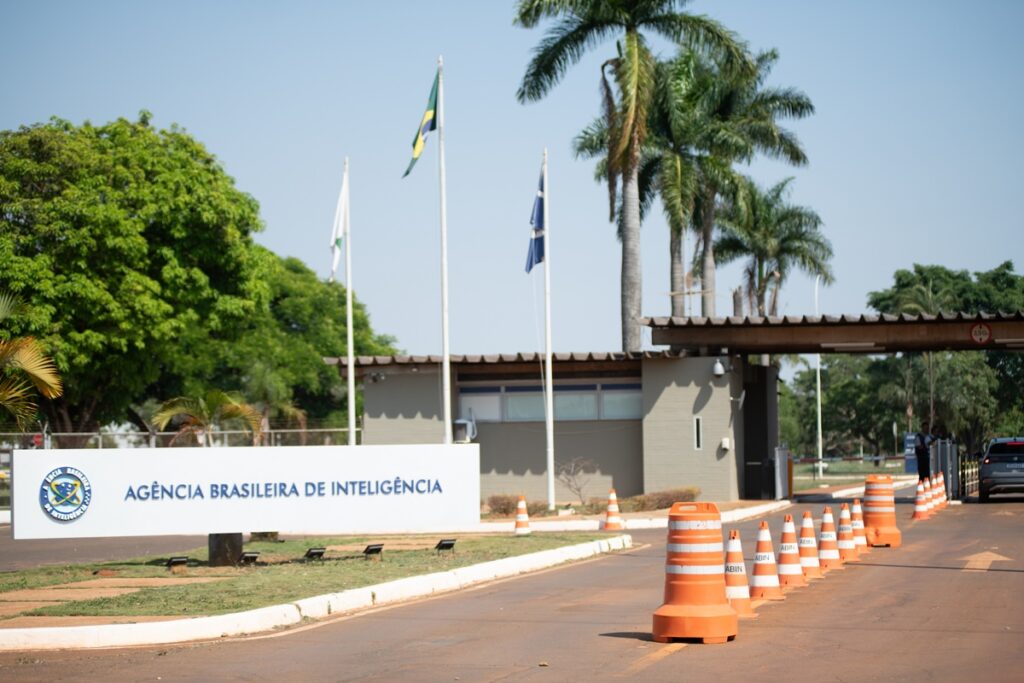 servidores-criticam-diretor-da-abin-apos-divulgacao-de-relatorio