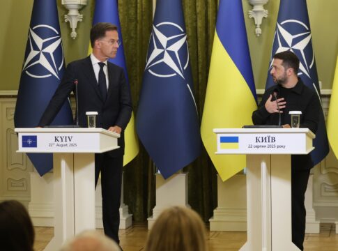 sem-paz,-otan-planeja-gastar-bilhoes-por-mes-em-armas-para-a-ucrania