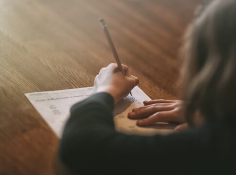 educacao-infantil-melhora-em-2024,-mas-brasil-ainda-nao-atinge-meta-do-pne