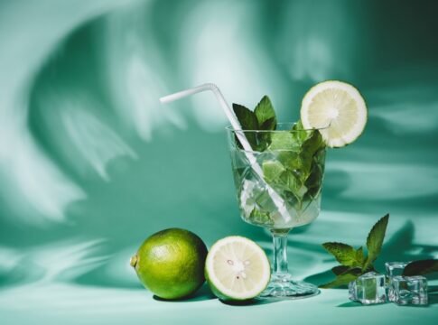 mojito-tradicional-cubano:-como-fazer-o-drink-refrescante-e-autentico