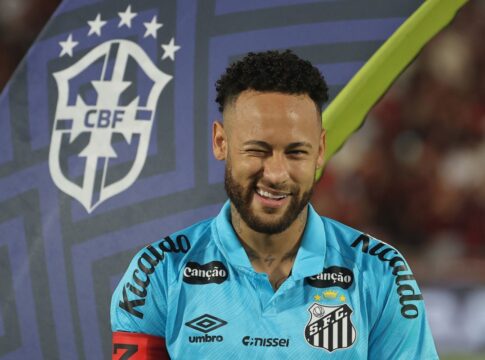 neymar-faz-hat-trick-contra-juventude-e-tira-o-santos-do-z4