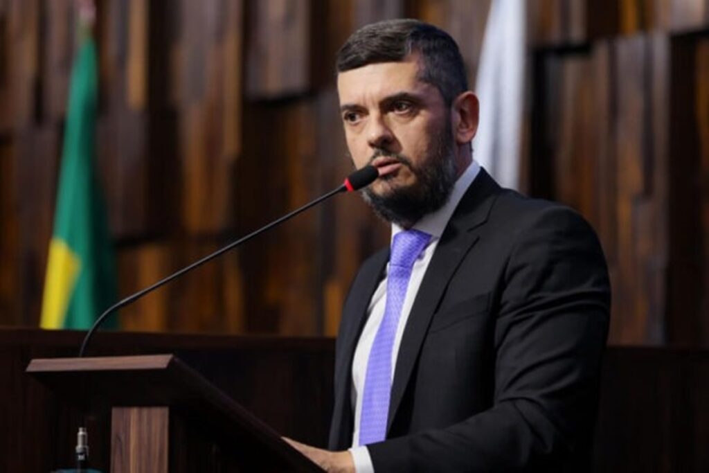 pf-apreende-r$-90-mil-em-especie-no-carro-oficial-de-rodrigo-bacellar