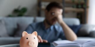 ansiedade-financeira:-o-que-e,-sintomas-e-como-lidar-com-a-condicao