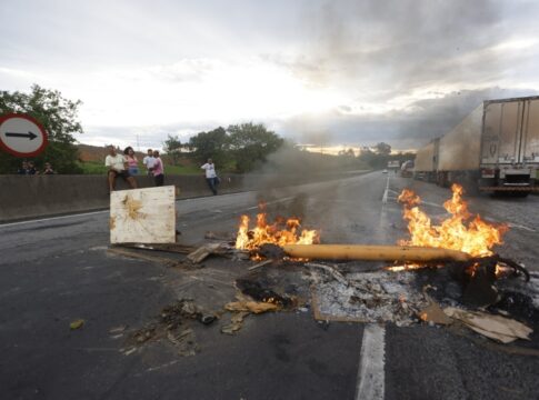 caminhoneiros-ameacam-greve-nesta-5a-(4/12).-o-que-se-sabe-sobre-caso